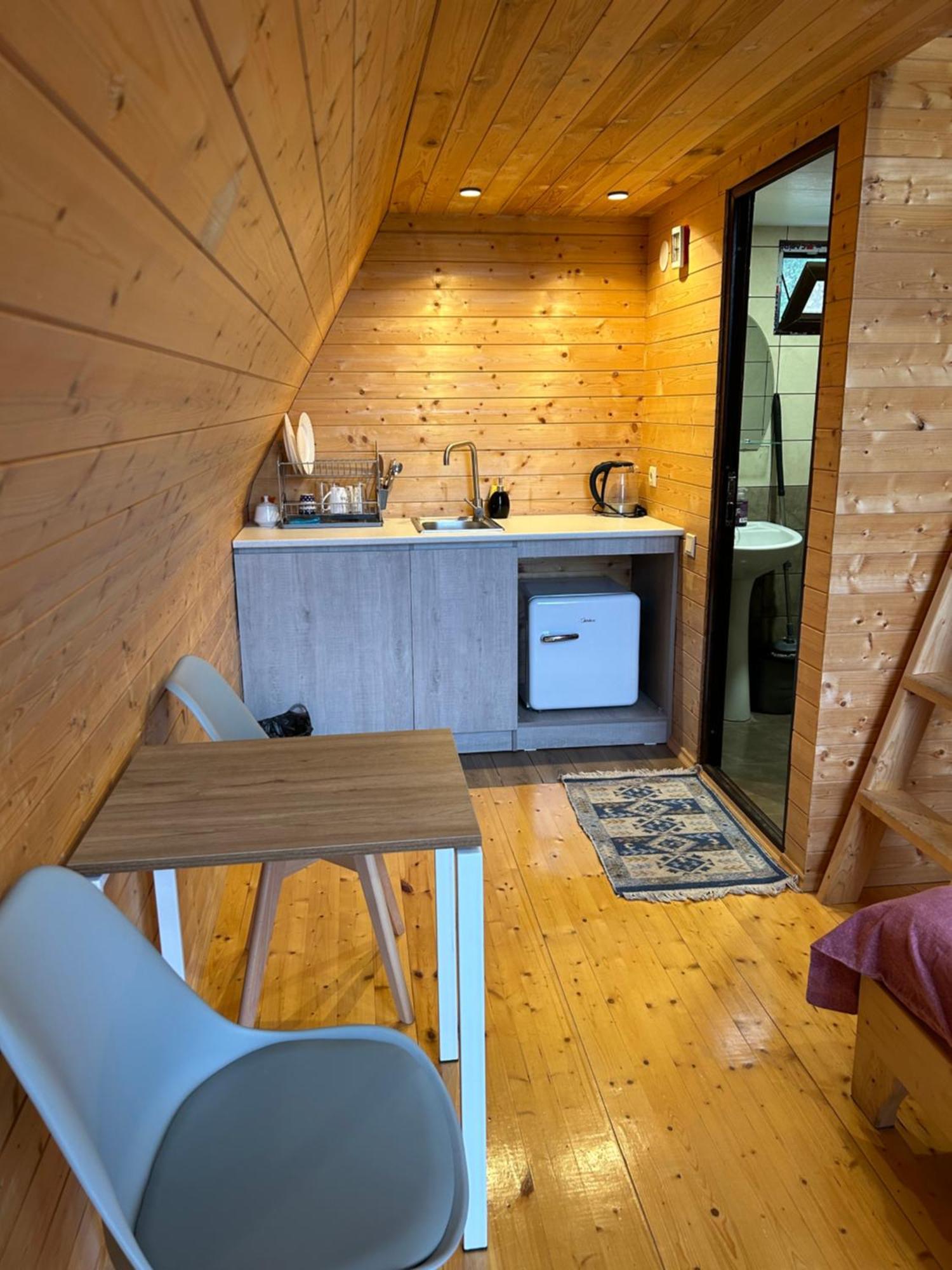 Cottage In Udabno Exterior photo
